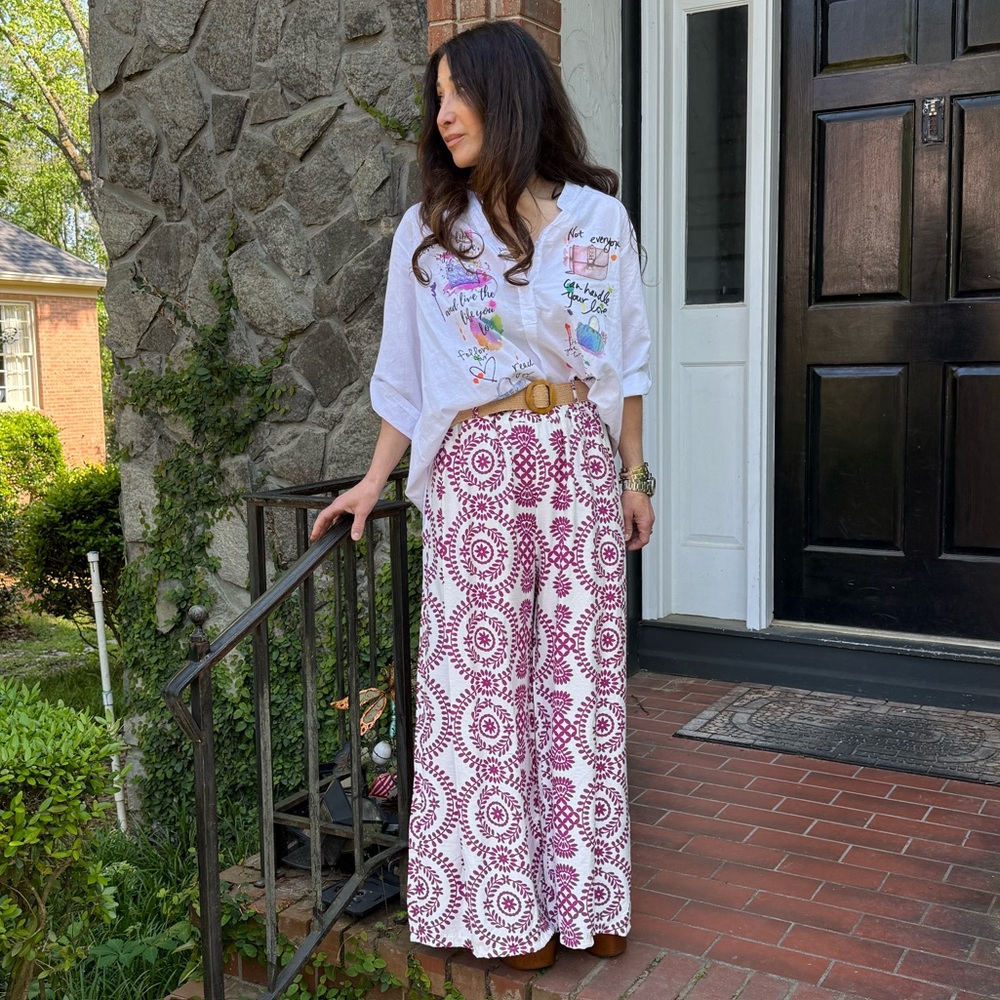 MADE IN ITALY Lightweight patterned linen effect pants with belt.
